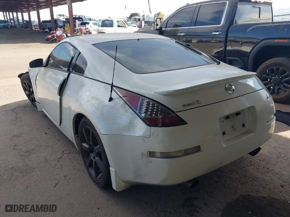 2003 Nissan 350Z Enthusiast with VIN JN1AZ34D43T116381, listed as a IAAI auction lot 41507588 with 195,944 mi miles. Bid and sale history available at carsss.com. Image 3.