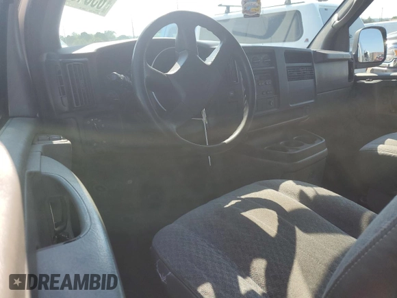 2007 Chevrolet Express Passenger with VIN 1GAHG35U971182578, listed as a Copart auction lot 63340025 with 166,667 mi miles and Salvage title. Bid and sale history available at DreamBid. Image 8.