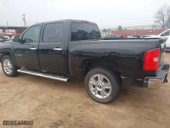 2012 Chevrolet Silverado 1500 LT with VIN 3GCPCSE08CG306633, listed as a IAAI auction lot 41507342 with 190,451 mi miles. Bid and sale history available at carsss.com. Image 3.