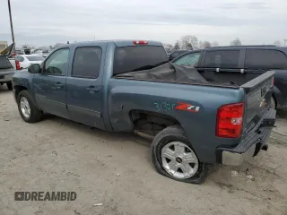 2011 Chevrolet Silverado 1500 LT with VIN 3GCPCSE03BG327145, listed as a Copart auction lot 44756035 with 226,378 mi miles and Salvage Title. Bid and sale history available at DreamBid. Image 2.