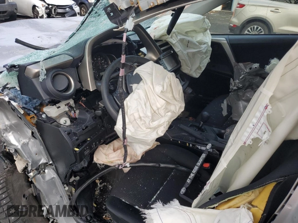 2015 Toyota RAV4 LE with VIN JTMBFREV8FJ026526, listed as a Copart auction lot 86585454 with Not Provided miles and Salvage Title. Bid and sale history available at carsss.com. Image 8.