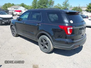 2019 Ford Explorer with VIN 1FM5K7B81KGA18444, listed as a IAAI auction lot 42129221 with 121,268 mi miles and . Bid and sale history available at DreamBid. Image 3.
