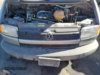 1993 Volkswagen EuroVan с VIN WV2HD0705PH059541, выставлен на аукционе Copart как лот 88357745 с пробегом 88 905 миль миль и Чистый • Clean title. История ставок и продаж доступна на DreamBid. Изображение 12.