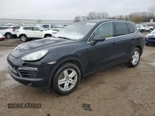 2012 Porsche Cayenne z VIN WP1AA2A21CLA06582, wystawiony jako Copart lot #52546435 z przebiegiem 165 731 mil mil oraz Czysty tytuł • Clean title. Historia ofert i sprzedaży dostępna na DreamBid. Obrazek 1.