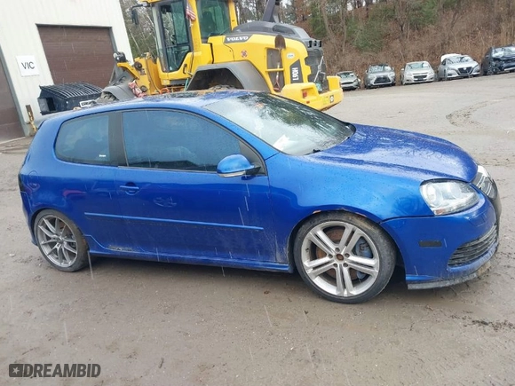 2008 Volkswagen R32 with VIN WVWKC71K18W196807, listed as a IAAI auction lot 41138935 with 175,680 mi miles. Bid and sale history available at carsss.com. Image 12.