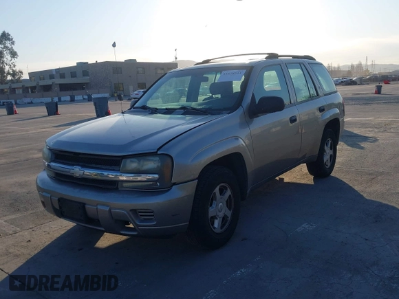 2002 Chevrolet TrailBlazer LS with VIN 1GNDS13S422310309, listed as a IAAI auction lot 41678511 with 222,789 mi miles and . Bid and sale history available at DreamBid. Image 2.