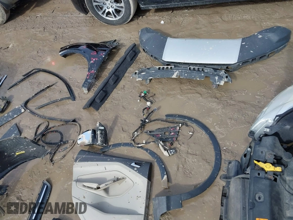 2013 Ford Escape SE с VIN 1FMCU0GX0DUD08753, выставлен на аукционе IAAI как лот 41674828 с пробегом 149 850 миль миль и . История ставок и продаж доступна на DreamBid. Изображение 20.