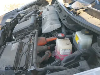 2015 Toyota Prius Two z VIN JTDZN3EU8FJ023003, wystawiony jako IAAI lot #43090719 z przebiegiem 220 707 mil mil oraz . Historia ofert i sprzedaży dostępna na DreamBid. Obrazek 19.