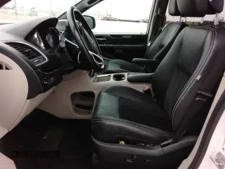 2018 Dodge Grand Caravan SXT with VIN 2C4RDGCGXJR215714, listed as a Copart auction lot 42568725 with Not Provided miles and Non Repairable. Bid and sale history available at DreamBid. Image 7.