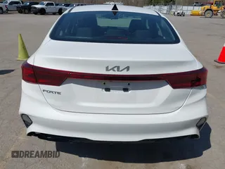2024 Kia Forte LX z VIN 3KPF24AD6RE786274, wystawiony jako IAAI lot #42108741 z przebiegiem 5 923 mil mil oraz . Historia ofert i sprzedaży dostępna na DreamBid. Obrazek 17.