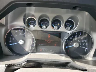 2015 Ford F-250 Lariat z VIN 1FT7W2B61FEC67069, wystawiony jako Copart lot #50403585 z przebiegiem 92 364 mil mil oraz Szkoda całkowita • Salvage title. Historia ofert i sprzedaży dostępna na DreamBid. Obrazek 9.