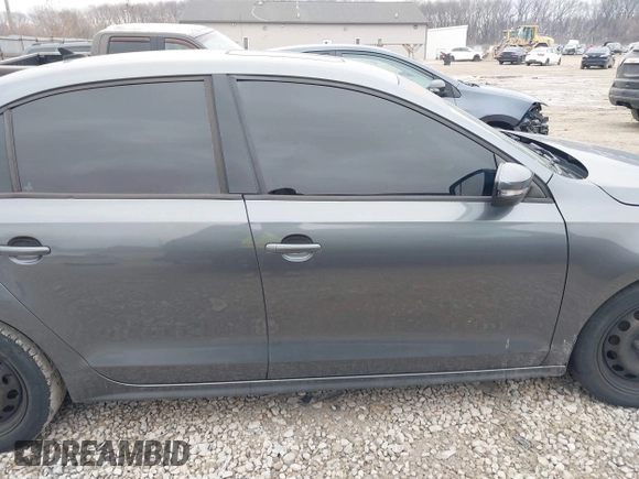 2012 Volkswagen Jetta Sedan SE w/Convenience PZEV with VIN 3VWDP7AJ1CM397004, listed as a IAAI auction lot 41563799 with 166,008 mi miles. Bid and sale history available at carsss.com. Image 14.