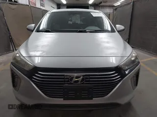 2018 Hyundai Ioniq SEL z VIN KMHC75LC2JU071766, wystawiony jako IAAI lot #42334469 z przebiegiem 78 987 mil mil oraz . Historia ofert i sprzedaży dostępna na DreamBid. Obrazek 12.