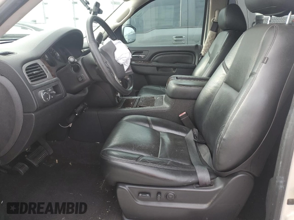 2012 GMC Yukon XL Denali with VIN 1GKS1MEF2CR298971, listed as a Copart auction lot 86310424 with Not Provided miles and Salvage Title. Bid and sale history available at carsss.com. Image 7.