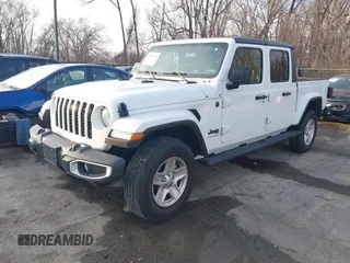 2023 Jeep Gladiator Sport S z VIN 1C6HJTAG7PL535209, wystawiony jako IAAI lot #41483780 z przebiegiem 39 376 mil mil oraz . Historia ofert i sprzedaży dostępna na DreamBid. Obrazek 17.
