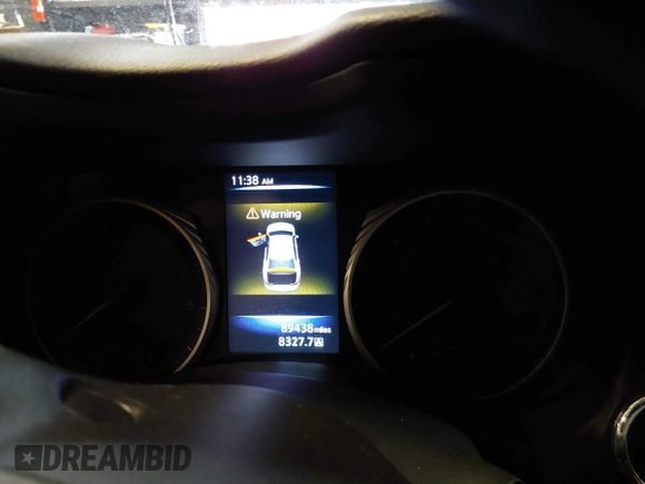 2017 Infiniti Q50 Premium z VIN JN1EV7AR7HM834870, wystawiony jako IAAI lot #42381151 z przebiegiem 89 438 mil mil oraz . Historia ofert i sprzedaży dostępna na DreamBid. Obrazek 7.