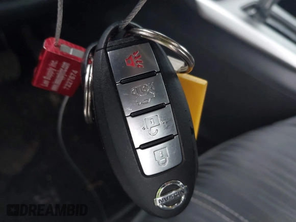 2017 Nissan Sentra SR z VIN 3N1AB7AP1HY213272, wystawiony jako IAAI lot #42305882 z przebiegiem 120 918 mil mil oraz . Historia ofert i sprzedaży dostępna na DreamBid. Obrazek 11.