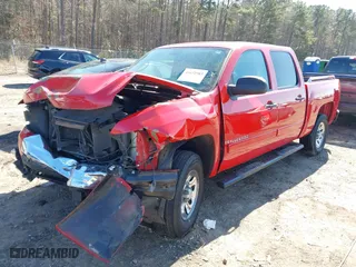 2007 Chevrolet Silverado 1500 LT w/1LT with VIN 2GCEC13C971720713, listed as a IAAI auction lot 41631983 with 111,020 mi miles. Bid and sale history available at carsss.com. Image 18.