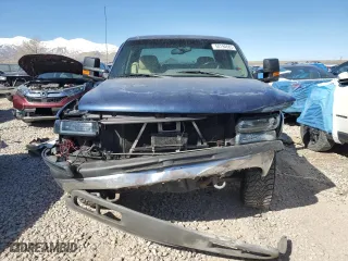 2000 Chevrolet Silverado 1500 LS with VIN 1GCEK19T6YE210393, listed as a Copart auction lot 50194685 with 186,035 mi miles and Salvage Title. Bid and sale history available at carsss.com. Image 5.
