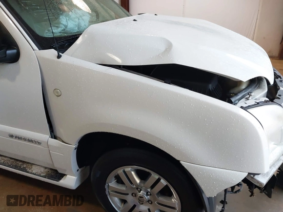 2007 Mercury Mountaineer Premier with VIN 4M2EU48817UJ05008, listed as a IAAI auction lot 41720360 with 126,200 mi miles. Bid and sale history available at carsss.com. Image 14.