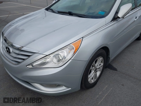 2013 Hyundai Sonata GLS with VIN 5NPEB4AC1DH609459, listed as a IAAI auction lot 41125668 with 227,079 mi miles and . Bid and sale history available at carsss.com. Image 12.