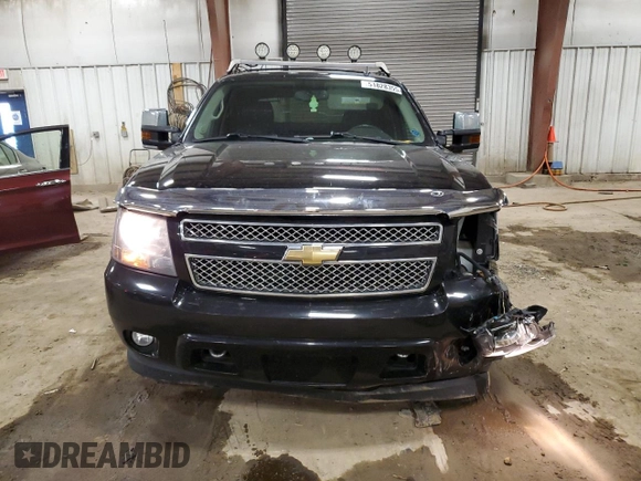 2010 Chevrolet Avalanche LTZ with VIN 3GNVKGE04AG187183, listed as a Copart auction lot 51828355 with 157,706 mi miles and Salvage title. Bid and sale history available at DreamBid. Image 5.