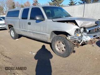 2004 GMC Sierra 1500 SLT with VIN 2GTEK19T441216172, listed as a IAAI auction lot 41593897 with 193,320 mi miles. Bid and sale history available at carsss.com. Image 1.