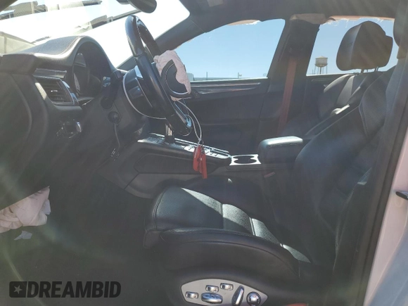 2018 Porsche Macan GTS with VIN WP1AG2A55JLB61657, listed as a Copart auction lot 76485304 with Not Provided miles and Salvage Title. Bid and sale history available at DreamBid. Image 7.