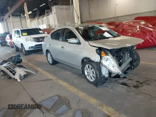 2015 Nissan Versa S с VIN 3N1CN7AP4FL911935, выставлен на аукционе IAAI как лот 42369911 с пробегом 79 771 миль миль и . История ставок и продаж доступна на DreamBid. Изображение 1.