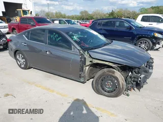 2022 Nissan Altima S z VIN 1N4BL4BV0NN306096, wystawiony jako IAAI lot #41677678 z przebiegiem 61 032 mil mil oraz . Historia ofert i sprzedaży dostępna na DreamBid. Obrazek 1.