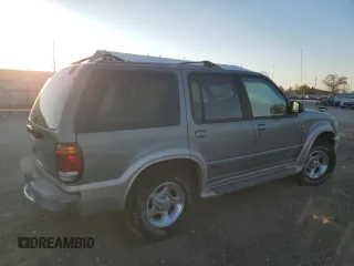 2001 Ford Explorer Eddie Bauer with VIN 1FMZU84P01UB51671, listed as a Copart auction lot 82465744 with 127,592 mi miles and Clean title. Bid and sale history available at DreamBid. Image 3.