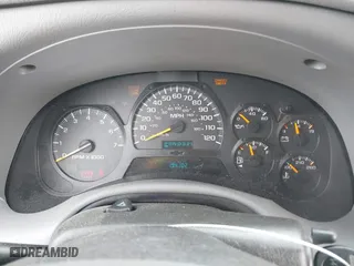 2005 Chevrolet TrailBlazer LT with VIN 1GNDT13S252250046, listed as a IAAI auction lot 41863119 with 194,102 mi miles. Bid and sale history available at carsss.com. Image 7.