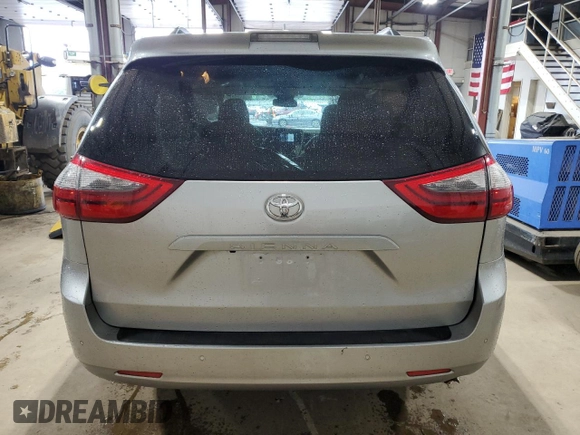 2020 Toyota Sienna XLE with VIN 5TDDZ3DC7LS251760, listed as a Copart auction lot 60125385 with 62,326 mi miles and Salvage title. Bid and sale history available at DreamBid. Image 6.