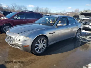 2005 Maserati Quattroporte z VIN ZAMCE39A050018190, wystawiony jako Copart lot #43456695 z przebiegiem Nie podano mil oraz Szkoda całkowita • Salvage title. Historia ofert i sprzedaży dostępna na DreamBid. Obrazek 1.