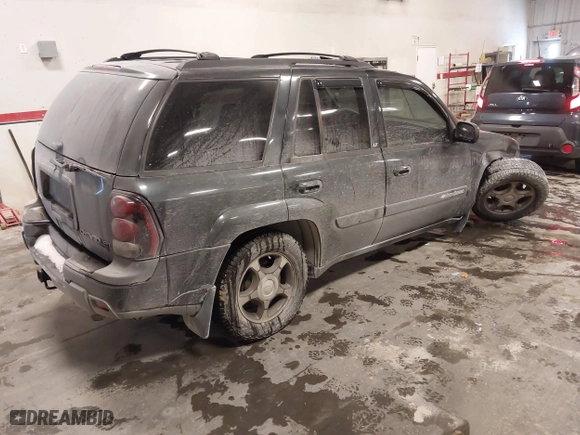 2004 Chevrolet TrailBlazer LS with VIN 1GNDT13S942111367, listed as a IAAI auction lot 41579052 with 213,550 mi miles. Bid and sale history available at carsss.com. Image 4.