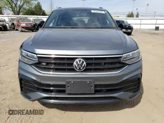 2022 Volkswagen Tiguan SE R-Line Black with VIN 3VV8B7AX2NM051233, listed as a Copart auction lot 54546455 with 61,848 mi miles and Salvage title. Bid and sale history available at DreamBid. Image 5.