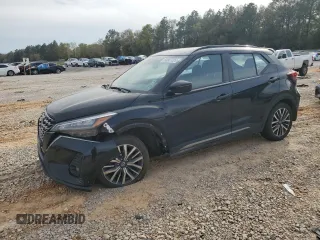 2021 Nissan Kicks SR with VIN 3N1CP5DV7ML514001, listed as a Copart auction lot 50807025 with 76,493 mi miles and Salvage Title. Bid and sale history available at carsss.com. Image 1.