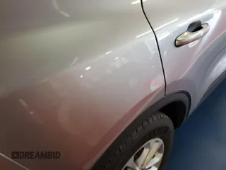 2022 Ford Escape SE z VIN 1FMCU9G6XNUB33179, wystawiony jako IAAI lot #42793652 z przebiegiem 44 194 mil mil oraz . Historia ofert i sprzedaży dostępna na DreamBid. Obrazek 3.