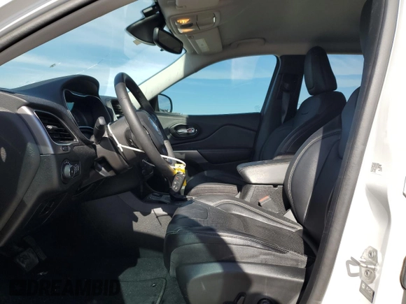 2021 Jeep Cherokee Latitude Lux z VIN 1C4PJLMX3MD208120, wystawiony jako Copart lot #82876754 z przebiegiem 63 882 mil mil oraz Szkoda całkowita • Salvage title. Historia ofert i sprzedaży dostępna na DreamBid. Obrazek 7.
