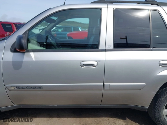 2004 Chevrolet TrailBlazer LT with VIN 1GNDS13S742421875, listed as a IAAI auction lot 41790889 with 167,224 mi miles. Bid and sale history available at carsss.com. Image 14.