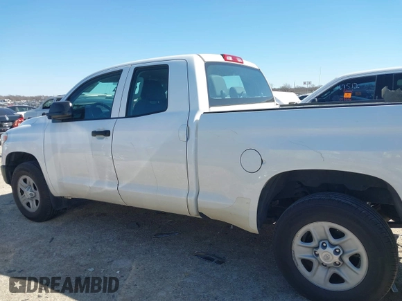 2014 Toyota Tundra 4WD Truck SR with VIN 5TFUM5F17EX055949, listed as a IAAI auction lot 41728783 with 107,019 mi miles. Bid and sale history available at carsss.com. Image 14.
