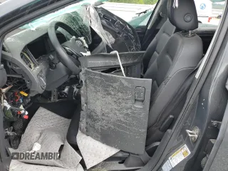 2019 Volkswagen Golf SEL Premium z VIN WVWPR7AU0KW913047, wystawiony jako Copart lot #57083805 z przebiegiem Nie podano mil oraz Szkoda całkowita • Salvage title. Historia ofert i sprzedaży dostępna na DreamBid. Obrazek 7.