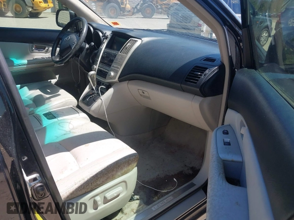 2006 Lexus RX 400h with VIN JTJHW31U760019722, listed as a IAAI auction lot 42117438 with 173,410 mi miles and . Bid and sale history available at DreamBid. Image 5.