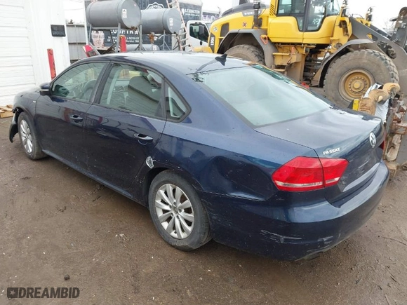 2015 Volkswagen Passat 1.8T S with VIN 1VWAT7A35FC006183, listed as a IAAI auction lot 40901588 with 138,030 mi miles. Bid and sale history available at carsss.com. Image 3.