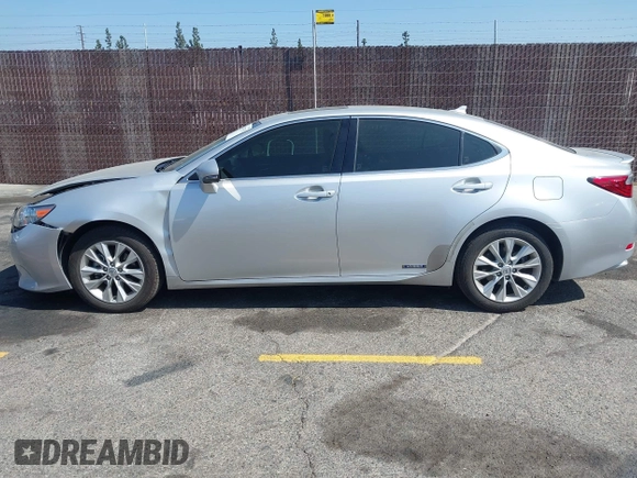 2013 Lexus ES 300h with VIN JTHBW1GG2D2022140, listed as a IAAI auction lot 42677307 with 133,630 mi miles and . Bid and sale history available at DreamBid. Image 14.