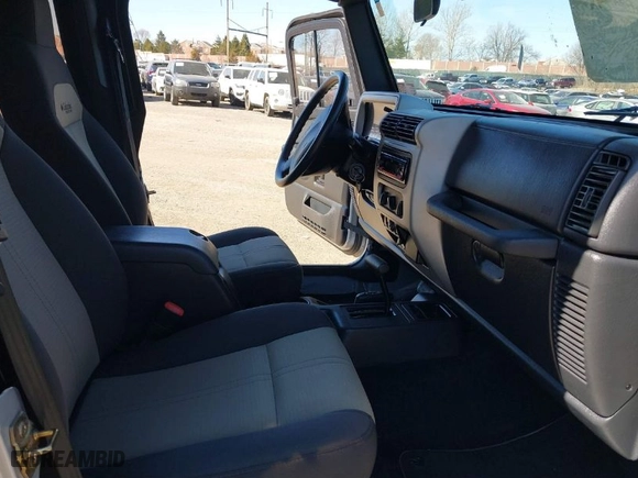 2004 Jeep Wrangler X with VIN 1J4FA39S94P727125, listed as a IAAI auction lot 41731746 with 110,194 mi miles. Bid and sale history available at carsss.com. Image 5.