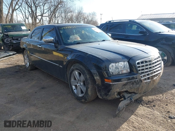2010 Chrysler 300 Touring with VIN 2C3CA5CV2AH134024, listed as a IAAI auction lot 41899901 with 164,797 mi miles. Bid and sale history available at carsss.com. Image 1.