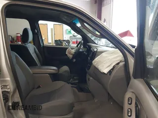 2002 Ford Escape XLT Choice с VIN 1FMYU041X2KD64911, выставлен на аукционе IAAI как лот 41590864 с пробегом 109 968 миль миль и . История ставок и продаж доступна на DreamBid. Изображение 5.