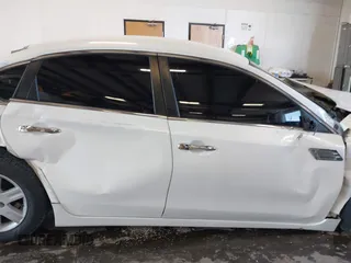 2013 Nissan Altima SV with VIN 1N4AL3AP5DC231639, listed as a IAAI auction lot 42052441 with 170,997 mi miles and . Bid and sale history available at carsss.com. Image 14.
