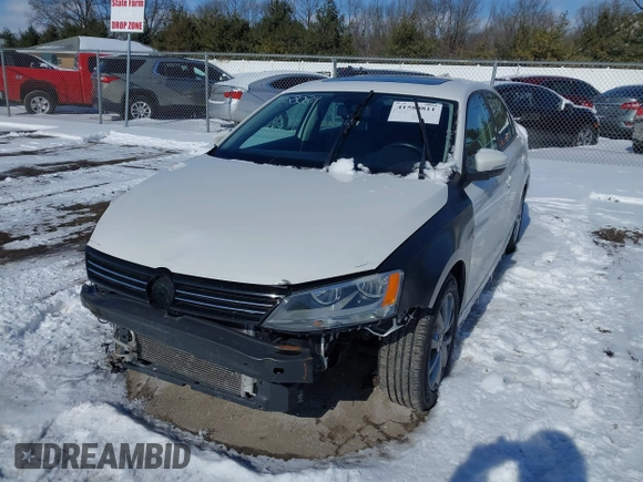 2012 Volkswagen Jetta Sedan SE w/Convenience with VIN 3VWDX7AJ1CM062454, listed as a IAAI auction lot 41580811 with 119,760 mi miles. Bid and sale history available at carsss.com. Image 17.